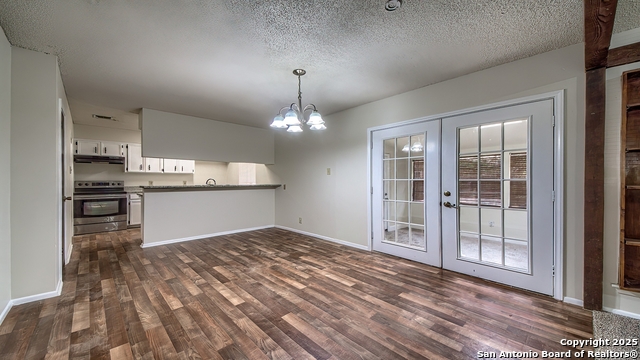 Listing photo id 10 for 4800 Rockford