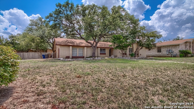 Listing photo id 0 for 4800 Rockford