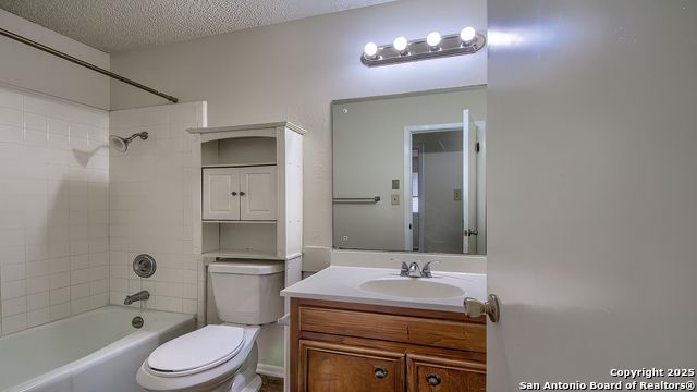 Listing photo id 21 for 4800 Rockford