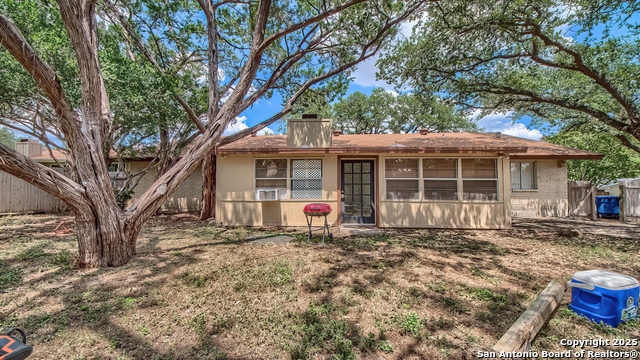 Listing photo id 27 for 4800 Rockford