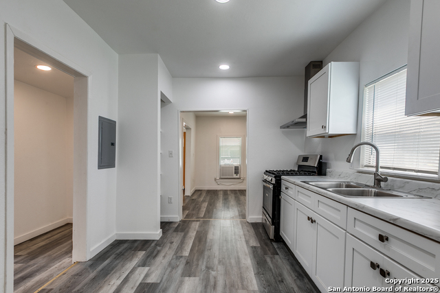Image 8 of 25 For 611 Rochambeau