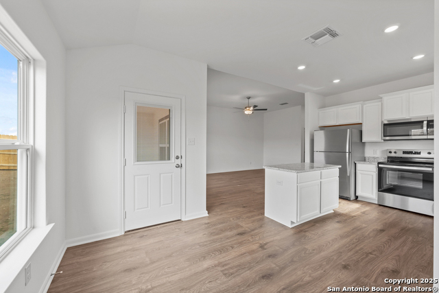 Image 9 of 28 For 16100 Farmer