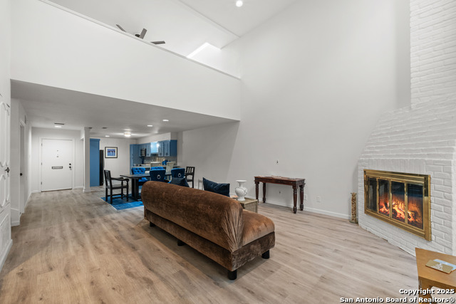 Image 3 of 17 For 8123 New Braunfels  D