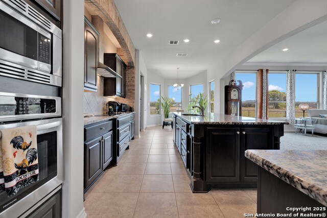 Image 10 of 23 For 936 Martingale