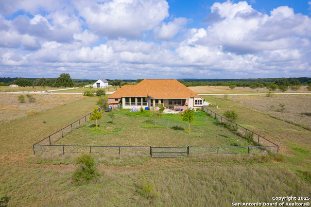 Image 19 of 23 For 936 Martingale