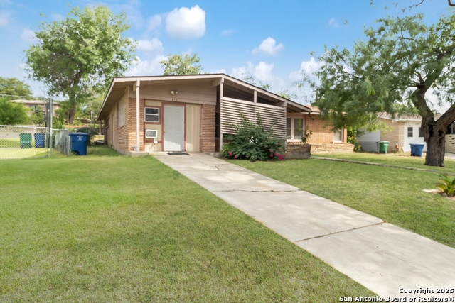 Image 2 of 30 For 455 Pamela Dr