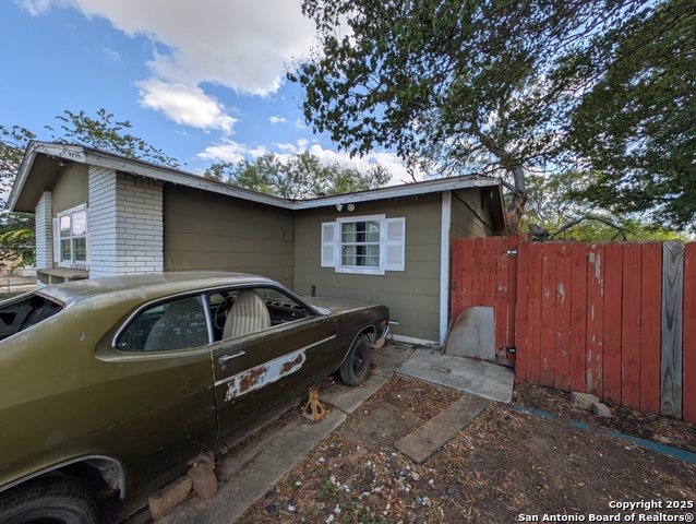 Image 3 of 17 For 5714 Windyhill