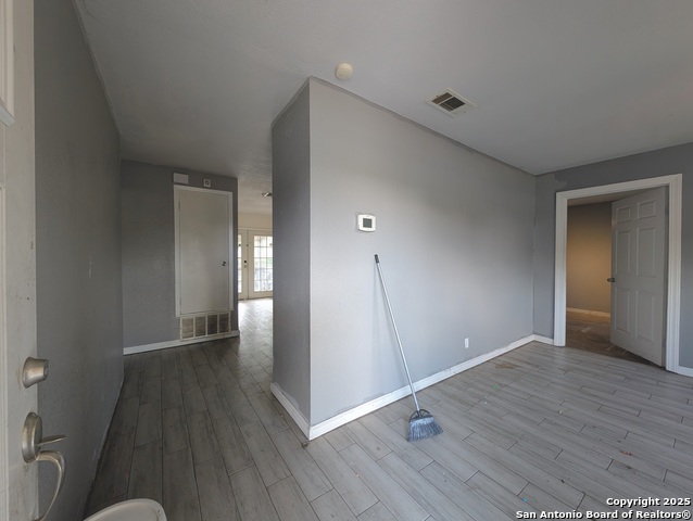 Image 4 of 17 For 5714 Windyhill