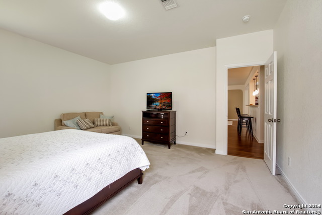Listing photo id 8 for 2910 Dusseldorf