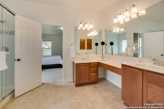 Listing photo id 9 for 2910 Dusseldorf