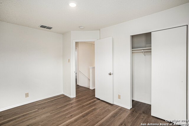 Image 14 of 16 For 13038 Woller Valley