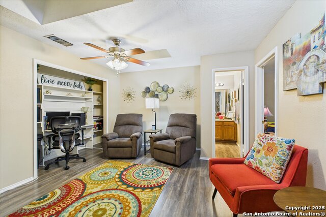 Image 27 of 45 For 14026 Fairway Oaks