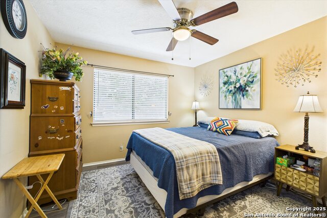 Image 31 of 45 For 14026 Fairway Oaks