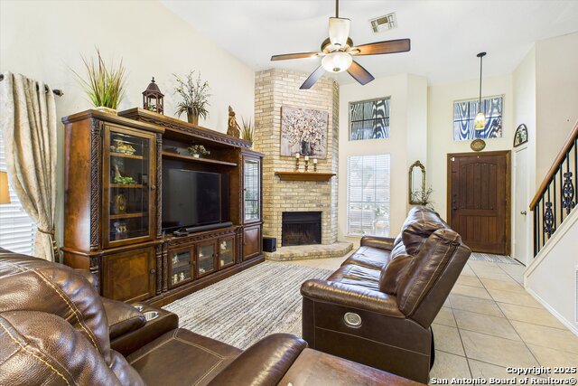Image 7 of 45 For 14026 Fairway Oaks