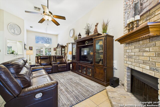 Image 8 of 45 For 14026 Fairway Oaks