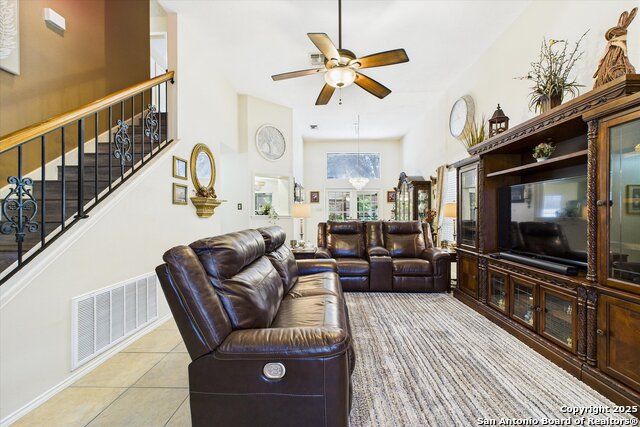 Image 9 of 45 For 14026 Fairway Oaks