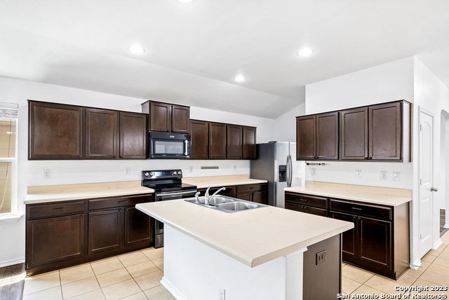 Image 11 of 34 For 3558 Glacier Lk