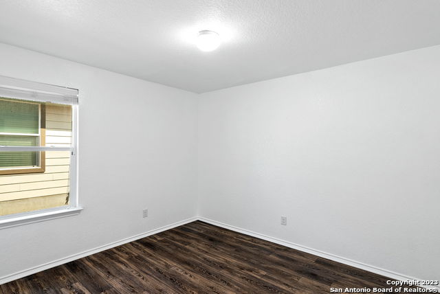 Image 14 of 34 For 3558 Glacier Lk