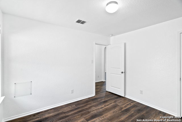 Image 17 of 34 For 3558 Glacier Lk