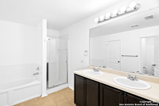 Image 23 of 34 For 3558 Glacier Lk