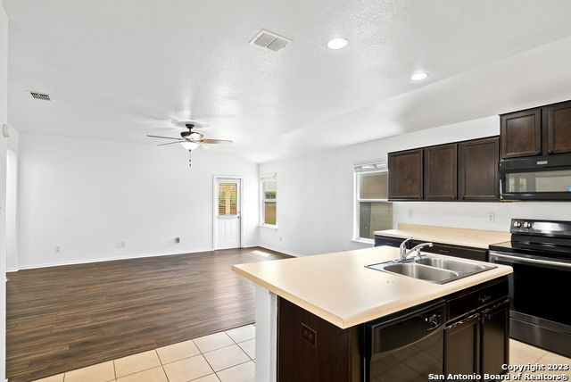 Image 7 of 34 For 3558 Glacier Lk