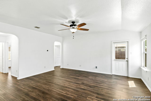 Image 8 of 34 For 3558 Glacier Lk