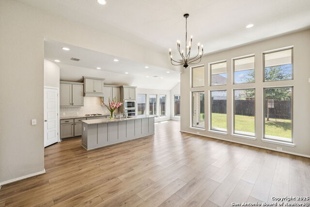 Listing photo id 15 for 9121 War Wagon Ln