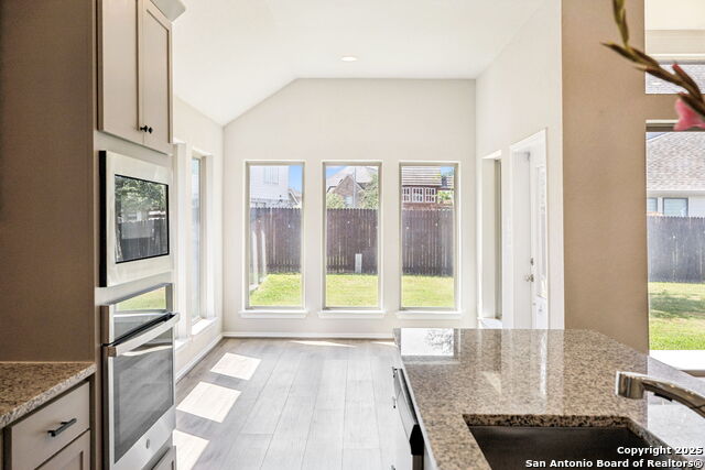 Listing photo id 20 for 9121 War Wagon Ln