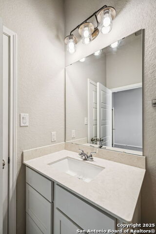 Listing photo id 28 for 9121 War Wagon Ln