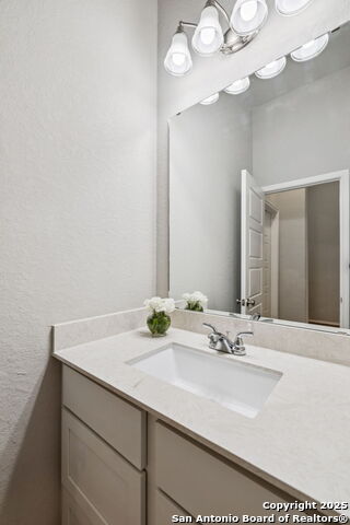 Listing photo id 31 for 9121 War Wagon Ln