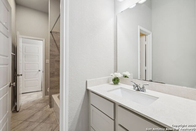 Listing photo id 33 for 9121 War Wagon Ln