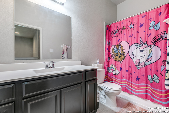 Listing photo id 16 for 2006 Artemis Path
