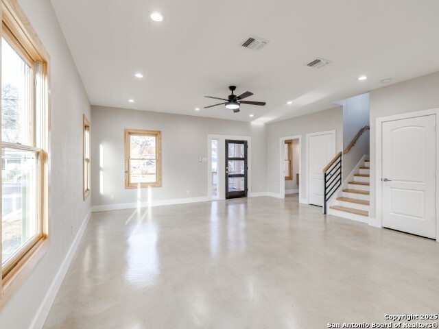 Listing photo id 13 for 1014 Cherry N