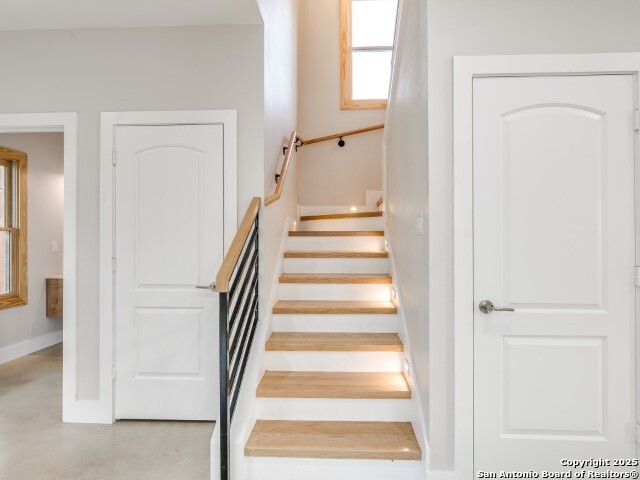Listing photo id 16 for 1014 Cherry N
