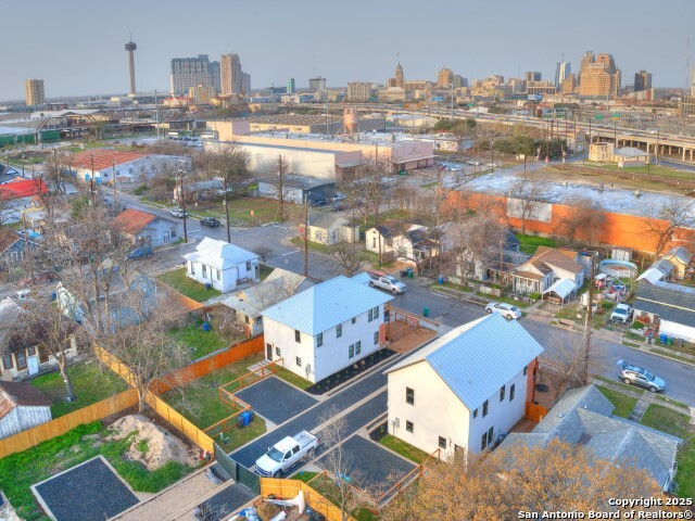 Listing photo id 21 for 1014 Cherry N