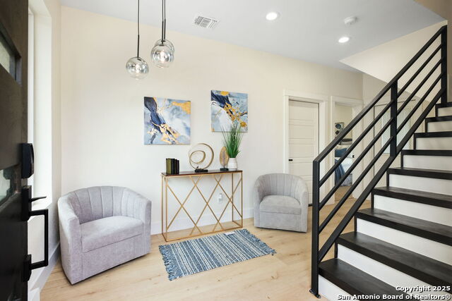 Image 12 of 45 For 1021 Hackberry S 402