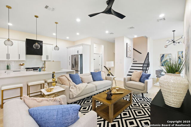 Image 14 of 45 For 1021 Hackberry S 402