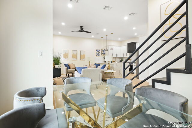 Image 16 of 45 For 1021 Hackberry S 402