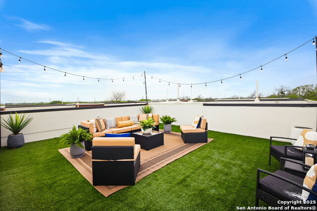 Image 32 of 45 For 1021 Hackberry S 402