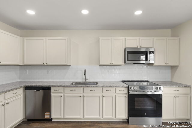 Image 13 of 30 For 10207 Southcreek