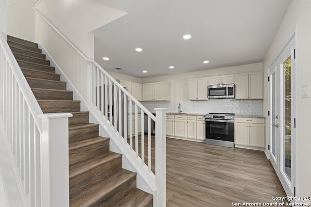 Image 15 of 30 For 10207 Southcreek