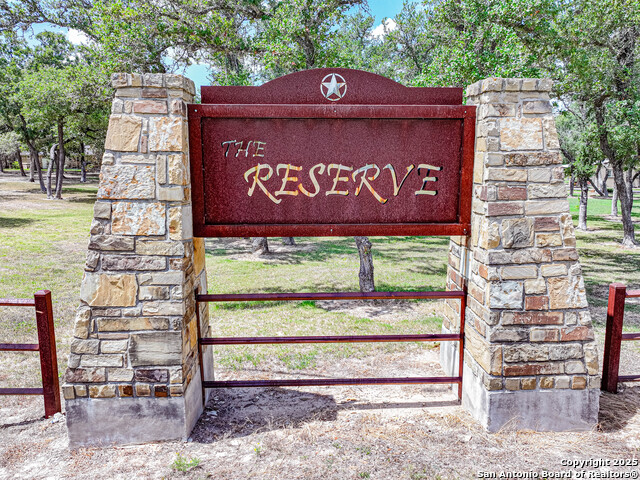 Details for 104 Reserve Court, La Vernia, TX 78121