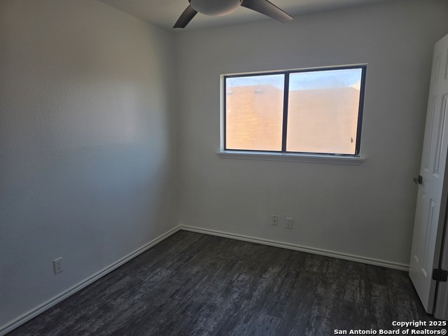 Image 11 of 21 For 8151 Cantura