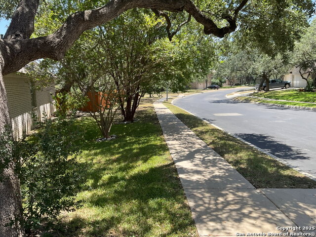 Image 5 of 15 For 9610 Rocksprings