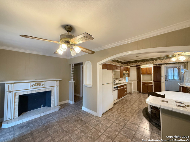 Image 9 of 45 For 1205 Pyron W