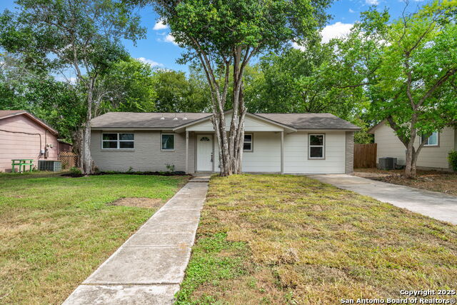 Details for 218 Park Ln  , Universal City, TX 78148