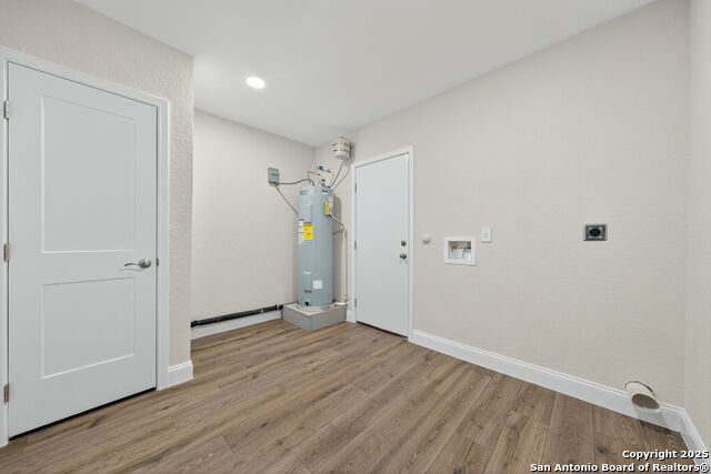 Image 12 of 21 For 218 Park Ln  