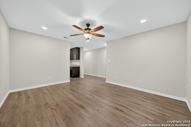 Image 5 of 21 For 218 Park Ln  
