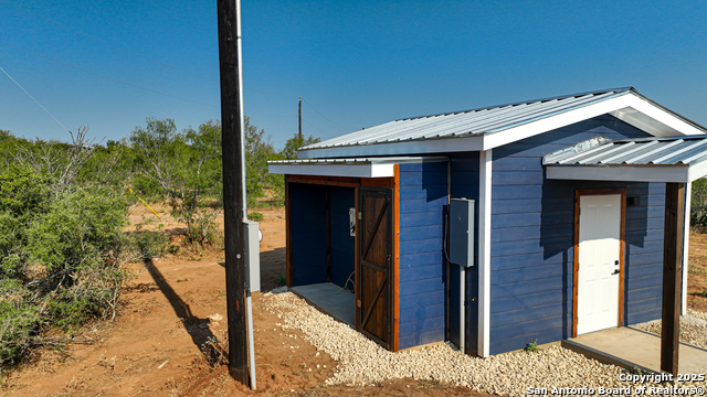 Image 29 of 74 For 2925 Fm 462  