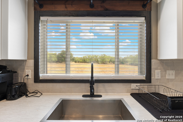 Image 15 of 36 For 825 W Farm To Market 462